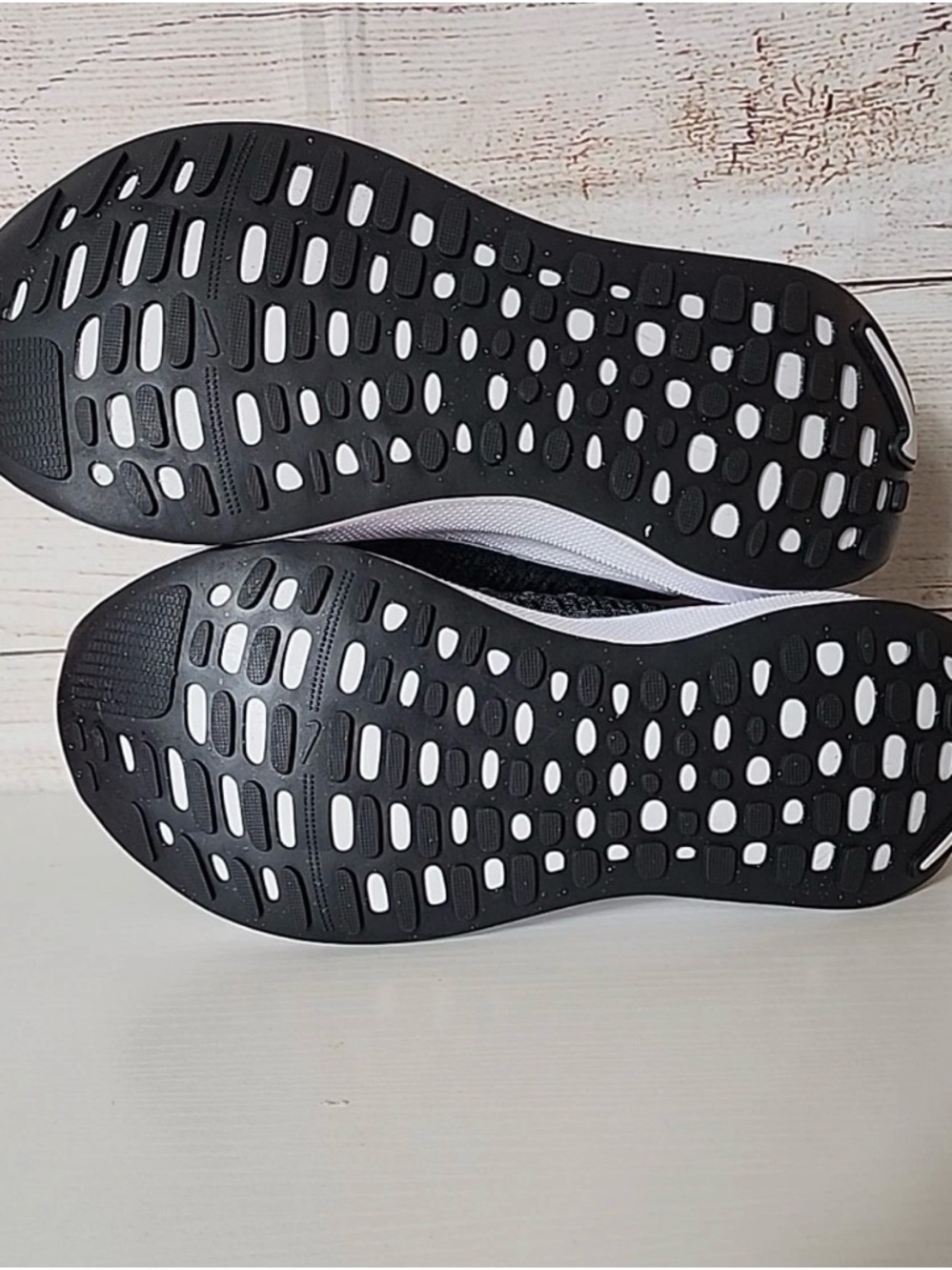 Nike ReactX Infinity Run 4 Black White Men’s Size 8 / Women’s 9.5 DR2670-002 - Picture 4 of 9